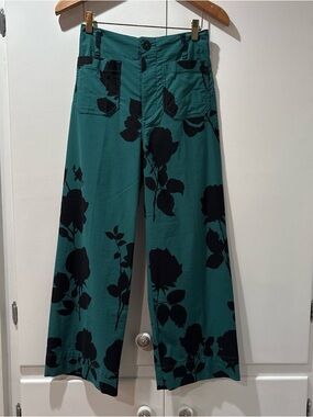 Anthropologie Maeve Teal Wide-Leg cropped Pants with Black Floral Print 25